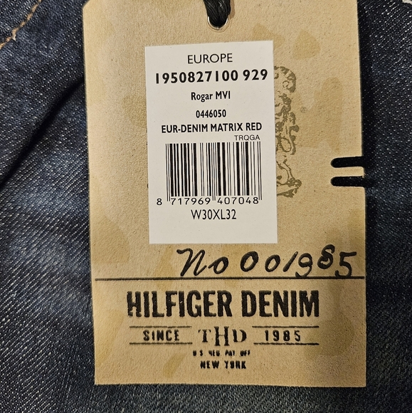 Tommy Hilfiger denim relaxed fit mens jeans - Picture 3 of 9